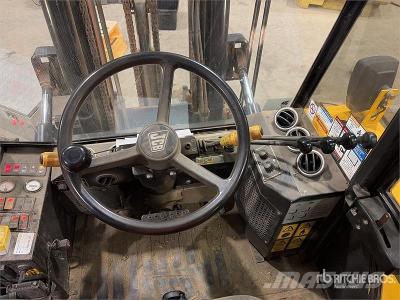 JCB 9404 4x4 Rough Terrain Forklift شاحنات الطرق الوعرة