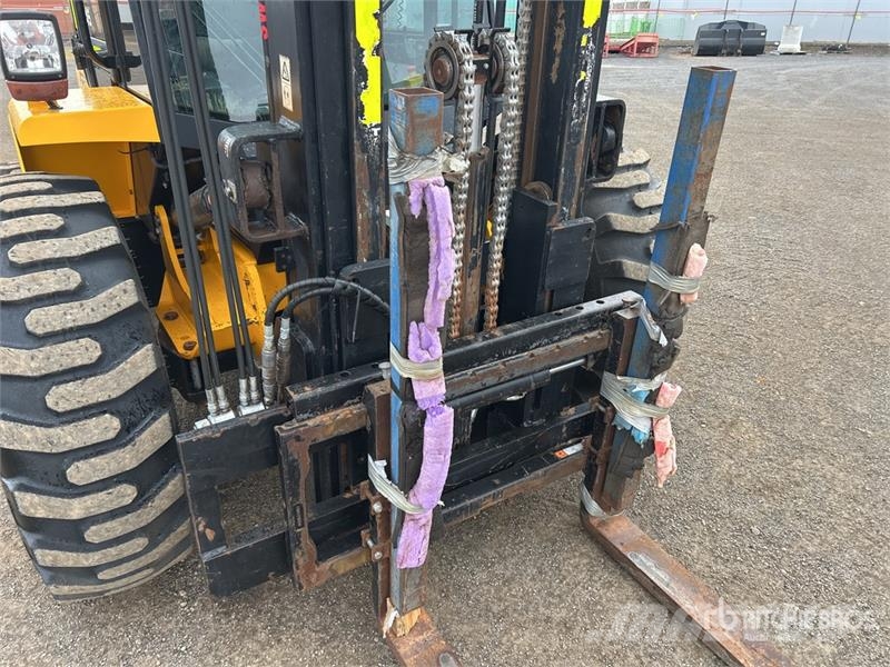 JCB 945-4 4500 kg 4x4 Rough Terrain Forklift Carretillas elevadoras todo terreno