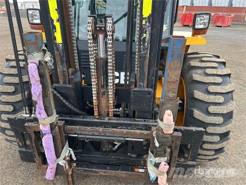 JCB 945-4 4500 kg 4x4 Rough Terrain Forklift Carretillas elevadoras todo terreno