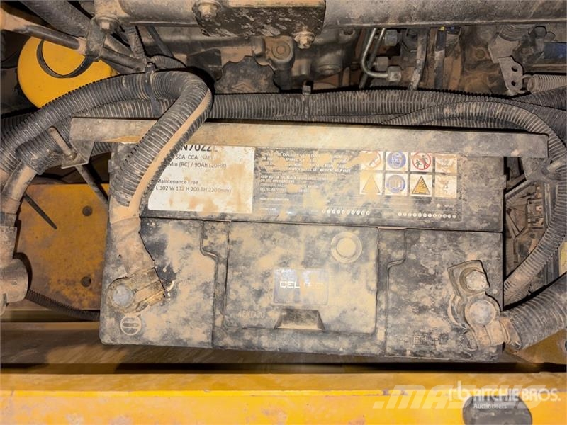 JCB 945-4 4x4 Rough Terrain Forklift شاحنات الطرق الوعرة