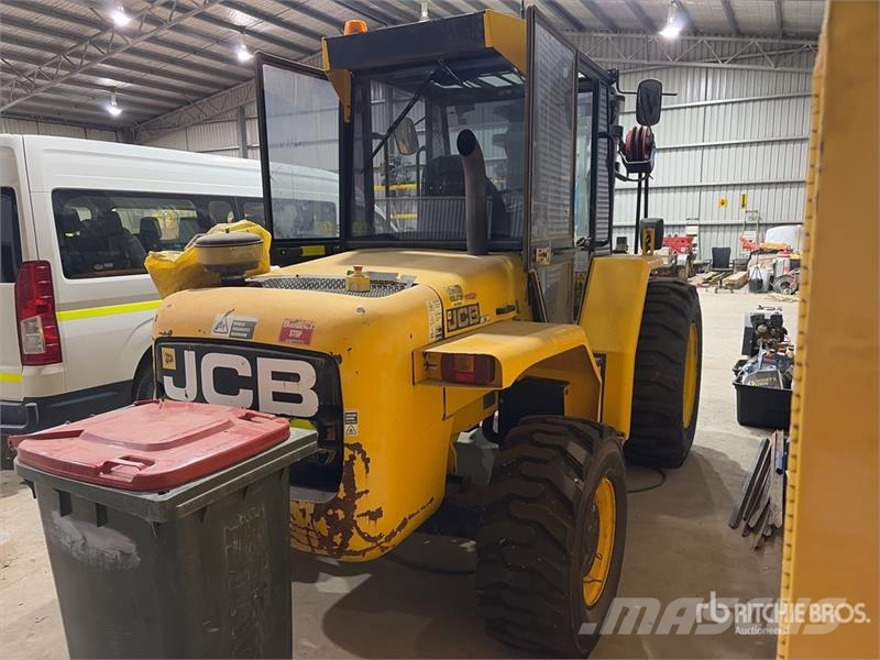 JCB 945-4 4x4 Rough Terrain Forklift شاحنات الطرق الوعرة