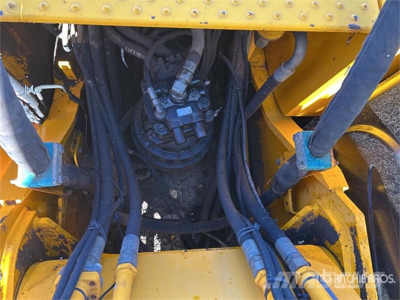 JCB JS220 LC Tracked Excavator Lánctalpas kotrók