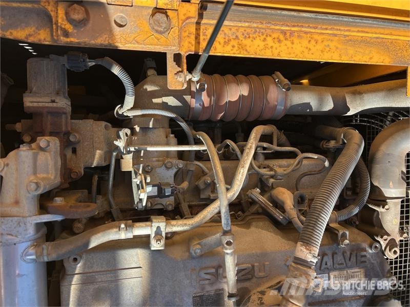 JCB JS220 LC Tracked Excavator Lánctalpas kotrók