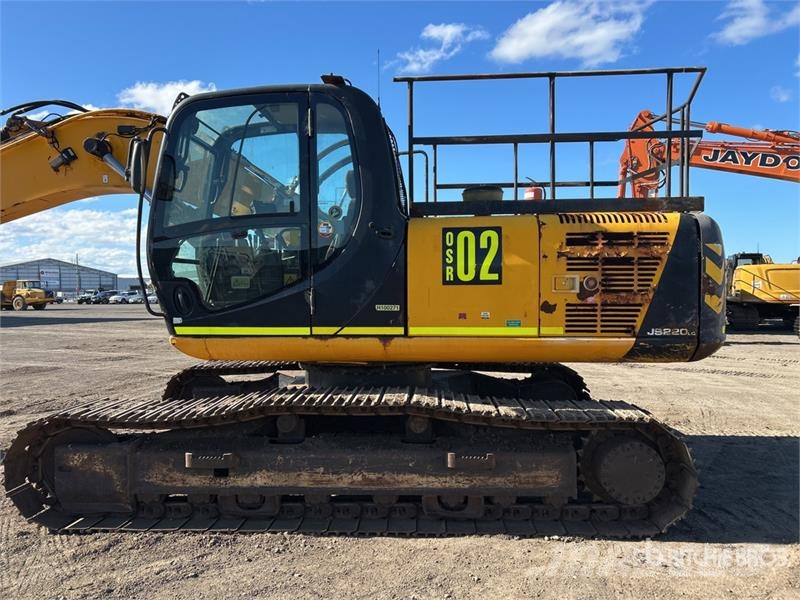 JCB JS220 LC Tracked Excavator Lánctalpas kotrók
