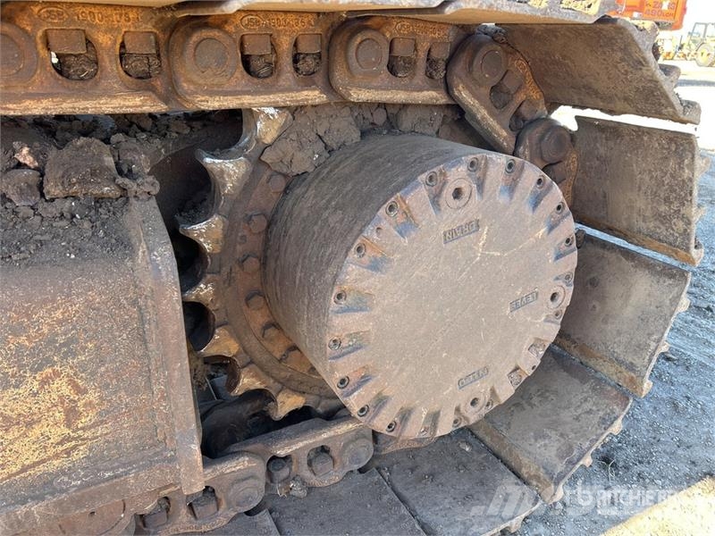 JCB JS220 LC Tracked Excavator Lánctalpas kotrók