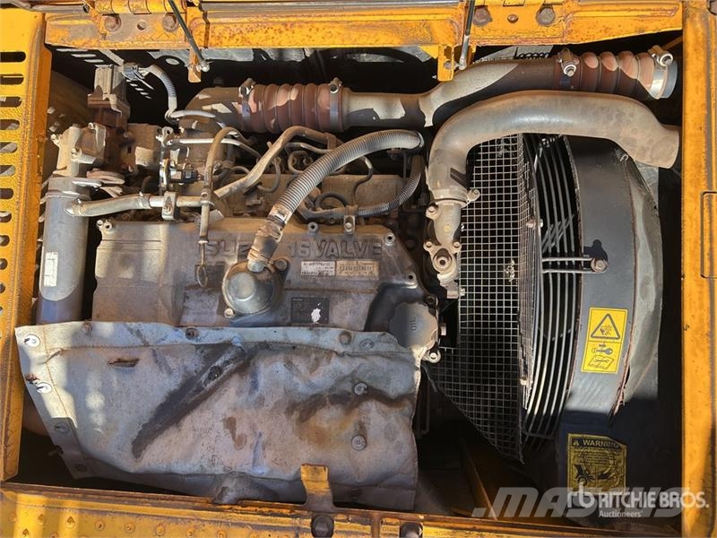 JCB JS220 LC Tracked Excavator Lánctalpas kotrók