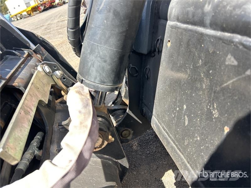 JCB SSL 135HD Skid Steer Loader Smykem řízené nakladače