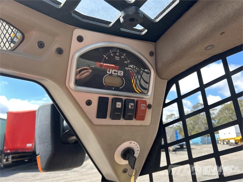 JCB SSL 135HD Skid Steer Loader Smykem řízené nakladače