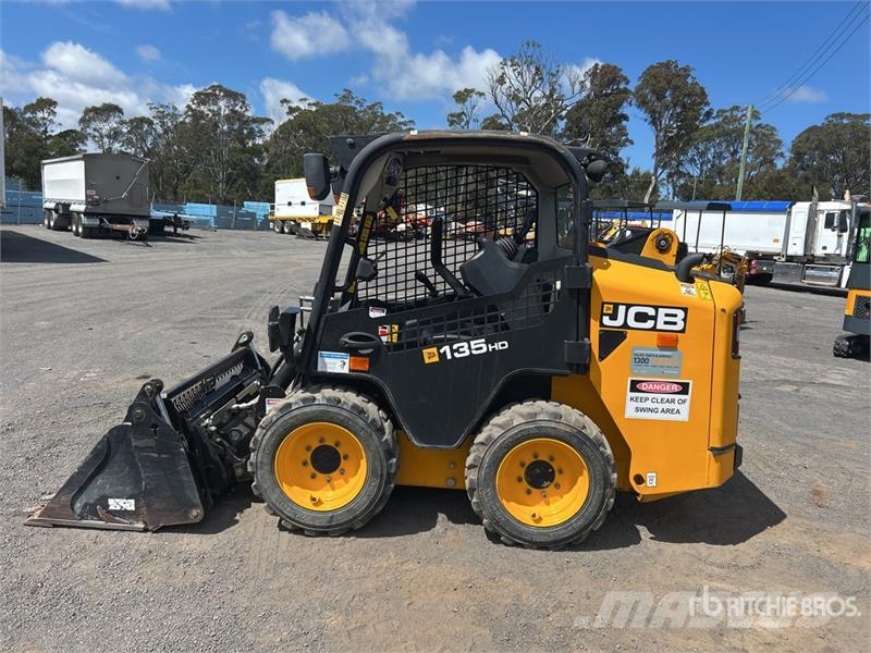 JCB SSL 135HD Skid Steer Loader Smykem řízené nakladače