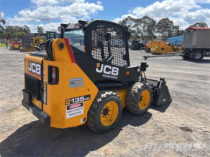 JCB SSL 135HD Skid Steer Loader Smykem řízené nakladače