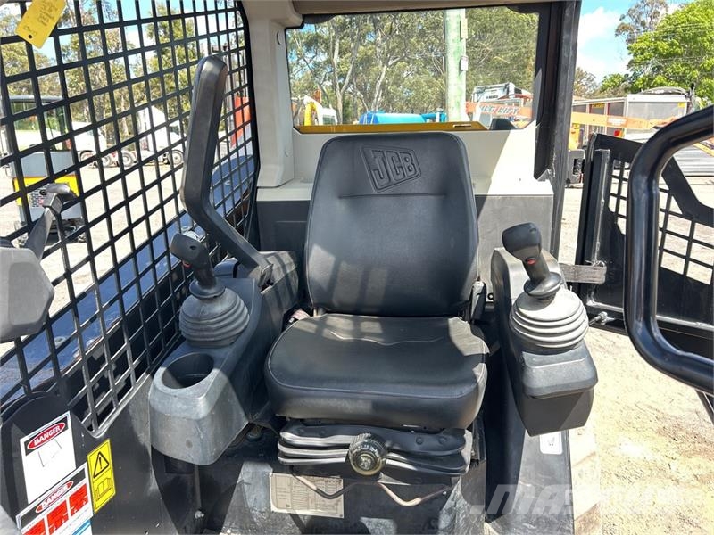 JCB SSL 135HD Skid Steer Loader Smykem řízené nakladače