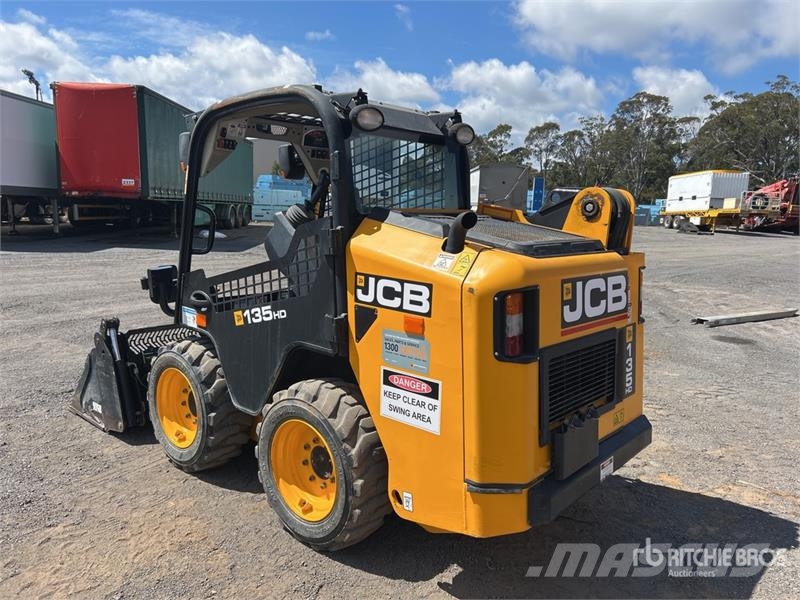 JCB SSL 135HD Skid Steer Loader Smykem řízené nakladače