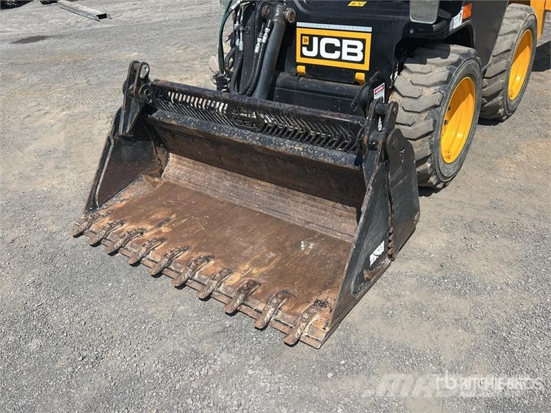 JCB SSL 135HD Skid Steer Loader Smykem řízené nakladače
