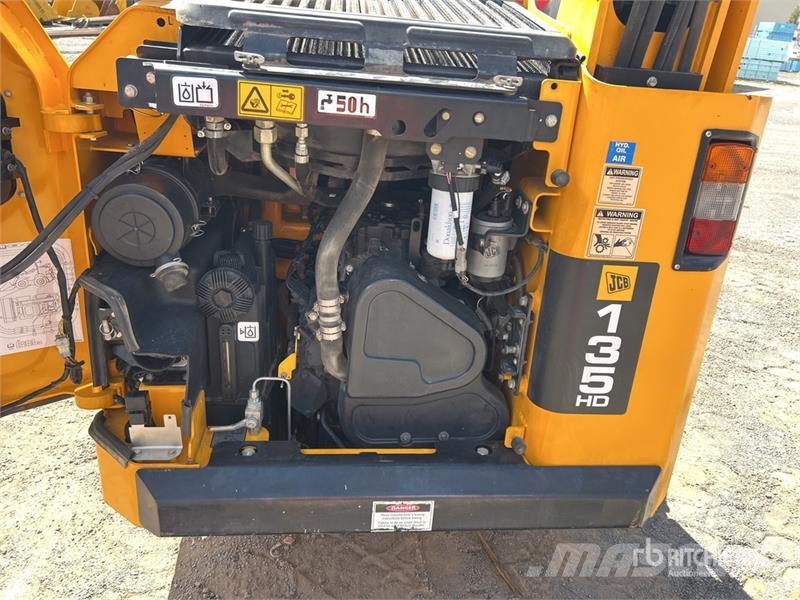 JCB SSL 135HD Skid Steer Loader Smykem řízené nakladače