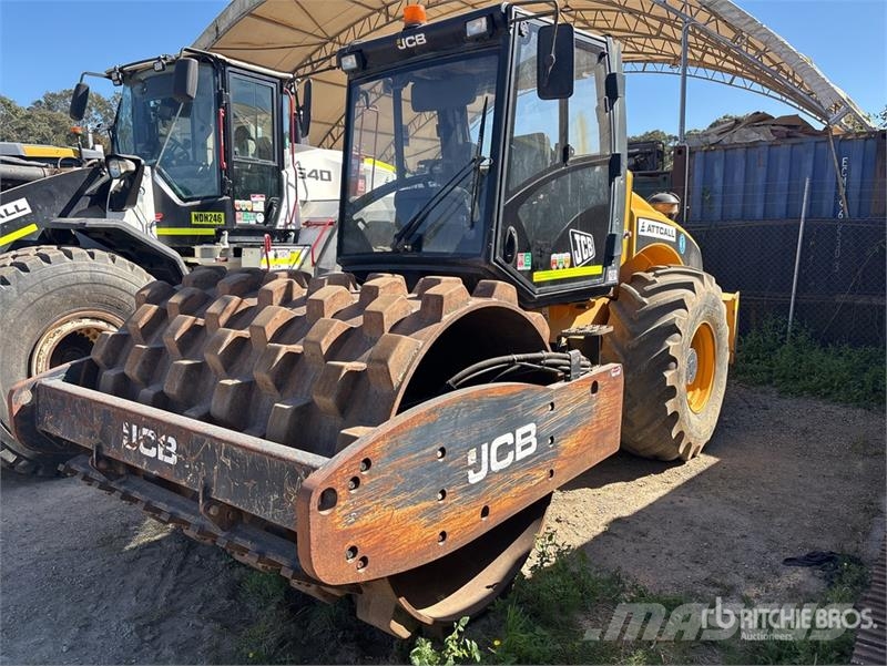JCB Vibromax VM123PD Padfoot Drum Compactor Single drum rollers