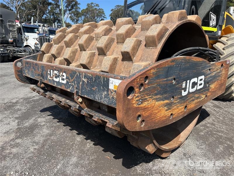 JCB Vibromax VM132PD Padfoot Drum Compactor Single drum rollers