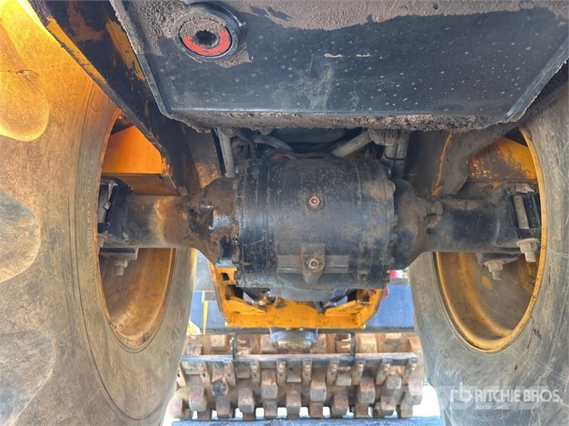 JCB Vibromax VM132PD Padfoot Drum Compactor Single drum rollers