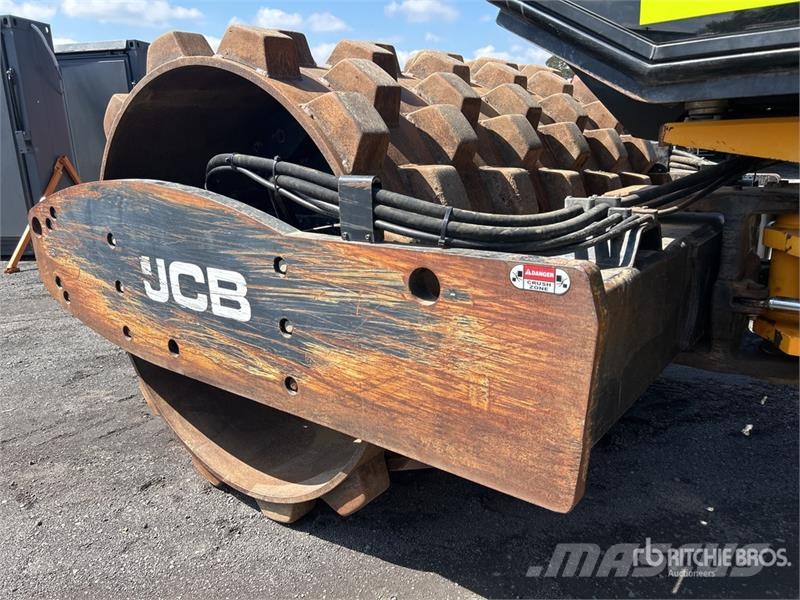 JCB Vibromax VM132PD Padfoot Drum Compactor Single drum rollers