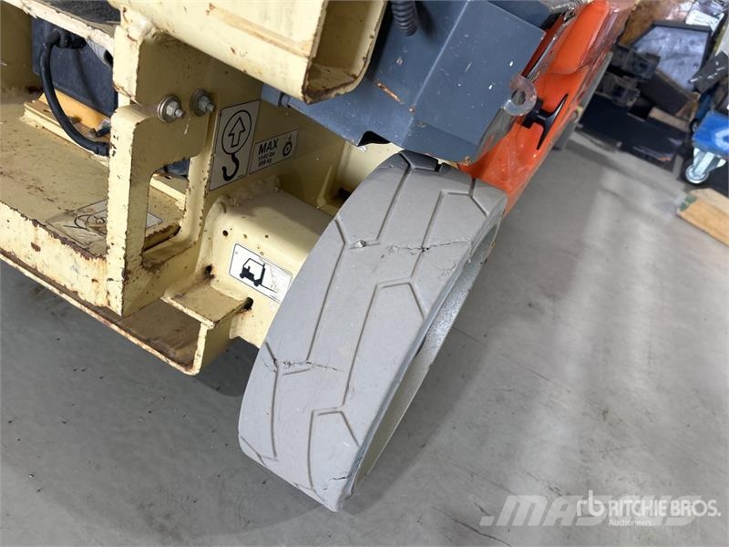 JLG 1930 ES Electric Scissor Lift Scissor lifts