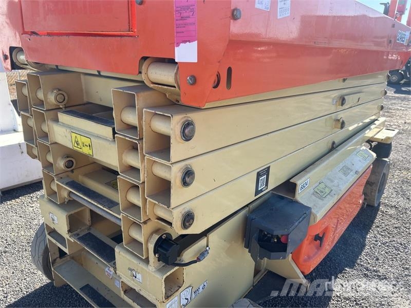 JLG 3246ES Electric Scissor Lift رافعات مقصية الشكل