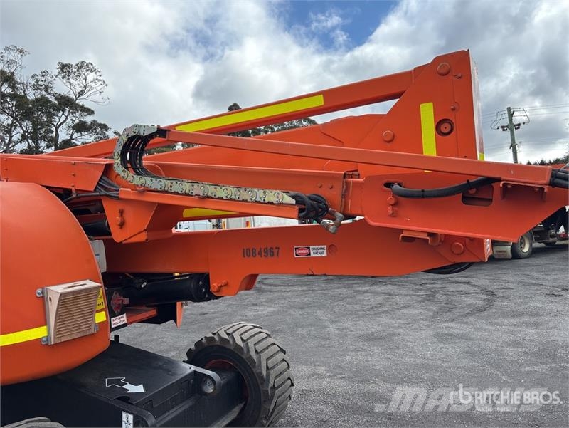 JLG 450AJ 2WD Diesel Articulating Boom Lift Articulated boom lifts