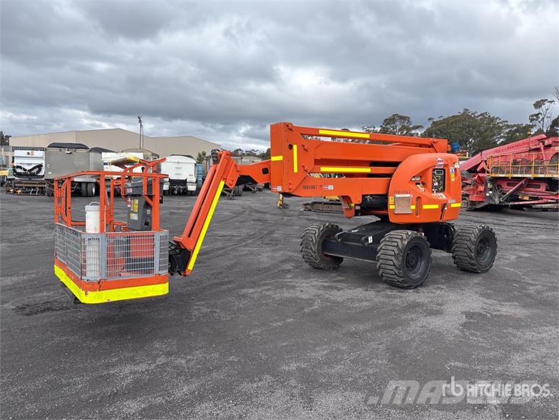 JLG 450AJ 2WD Diesel Articulating Boom Lift Articulated boom lifts