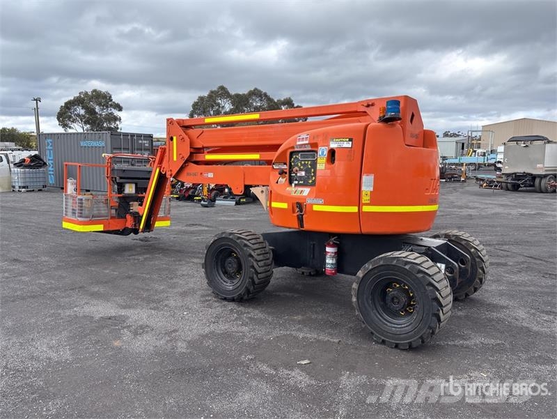 JLG 450AJ 2WD Diesel Articulating Boom Lift Articulated boom lifts