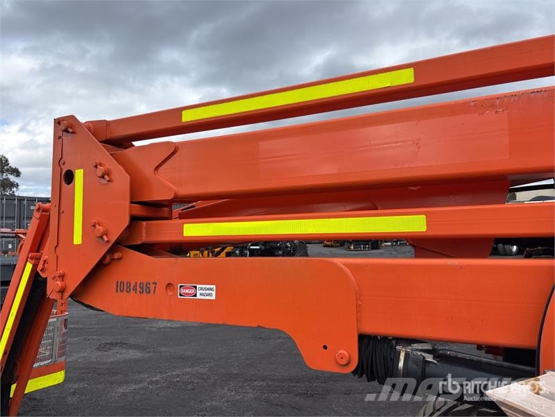 JLG 450AJ 2WD Diesel Articulating Boom Lift Articulated boom lifts