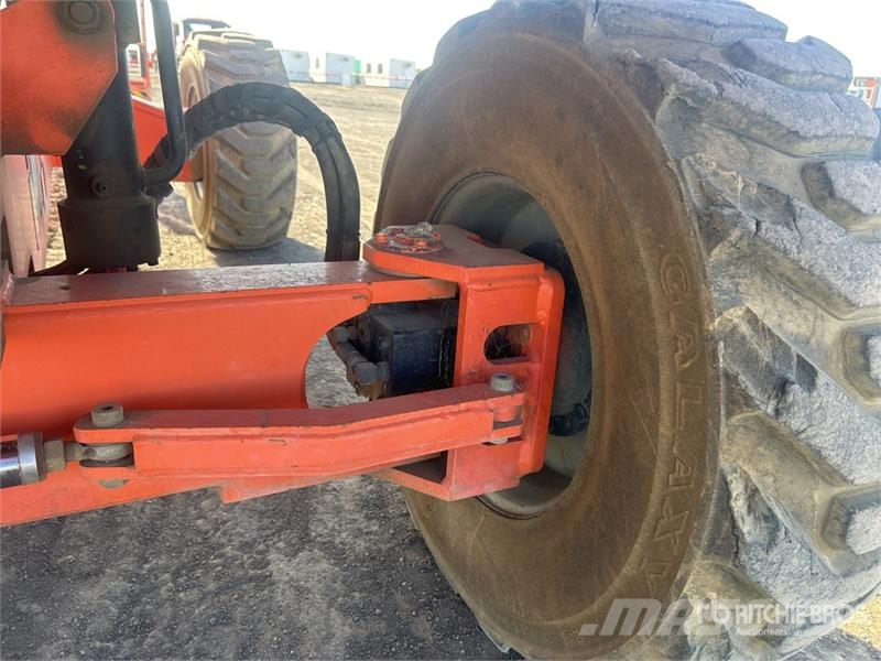 JLG 460SJ 4WD Diesel Telescopic Boom Lift Telescopic boom lifts