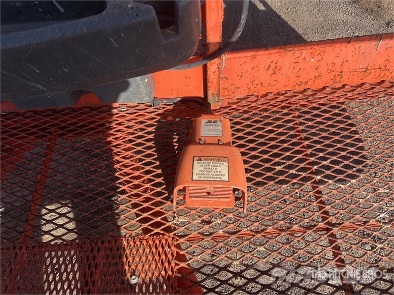 JLG 460SJ 4WD Diesel Telescopic Boom Lift Telescopic boom lifts