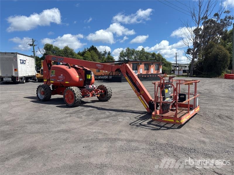 JLG 600AJ 4WD Diesel Articulating Boom Lift Karos emelők