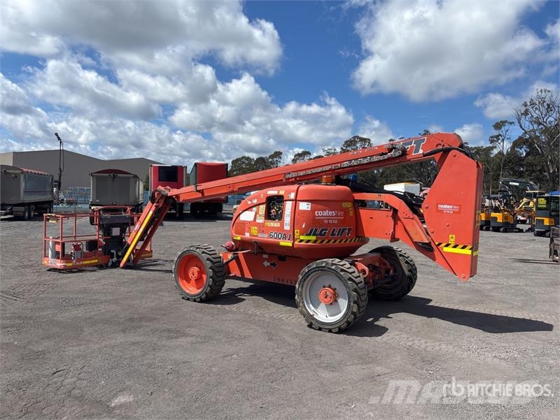 JLG 600AJ 4WD Diesel Articulating Boom Lift Karos emelők