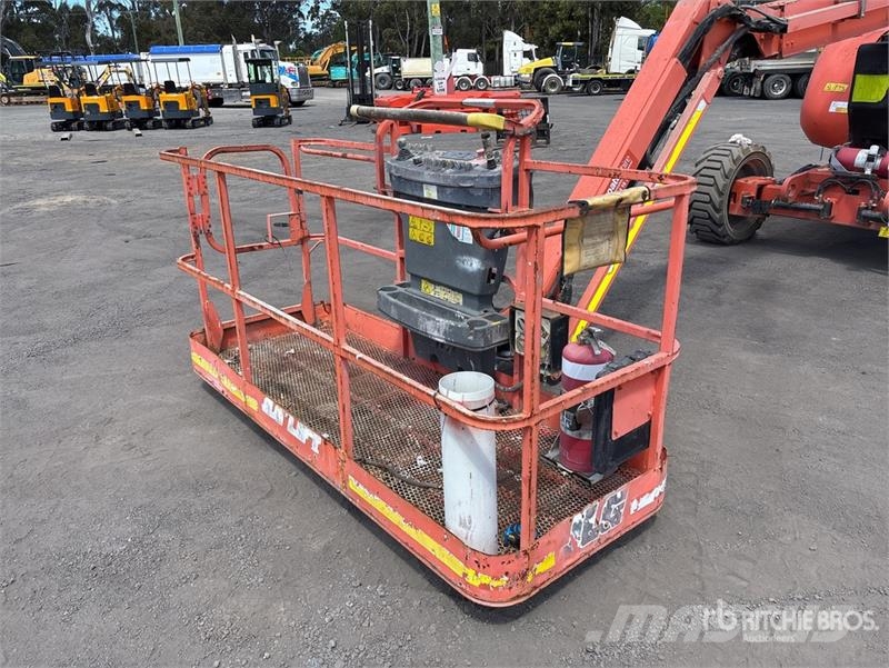 JLG 600AJ 4WD Diesel Articulating Boom Lift Karos emelők