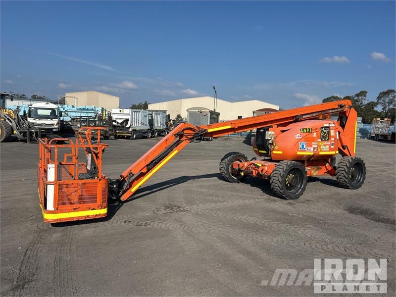 JLG 600AJ 4WD Diesel Articulating Boom Lift Gelenkteleskoparbeitsbühnen
