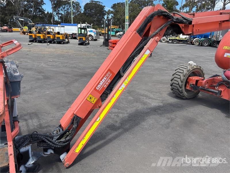 JLG 600AJ 4WD Diesel Articulating Boom Lift Karos emelők