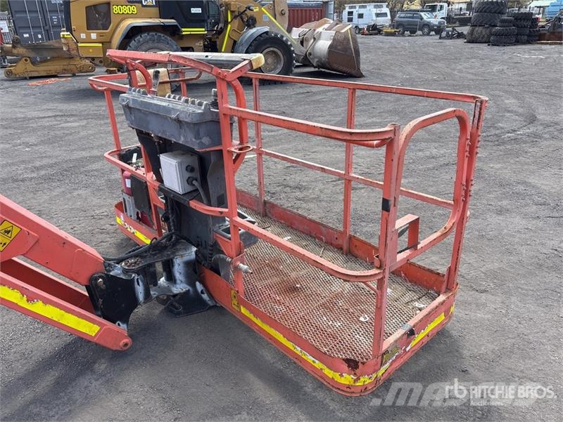 JLG 600AJ 4WD Diesel Articulating Boom Lift Karos emelők