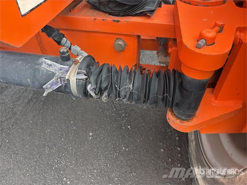 JLG 800 AJ 4WD Diesel Articulating Boom Lift Iseliikuvad poomtõstukid