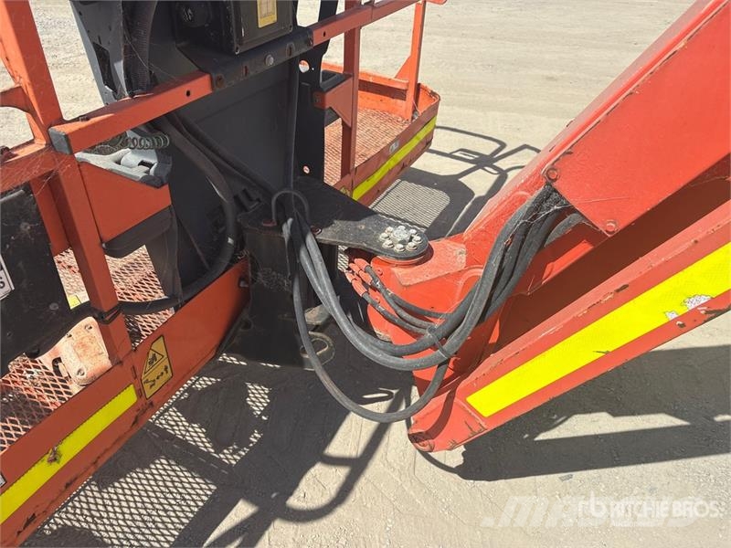 JLG 800 AJ 4WD Diesel Articulating Boom Lift Zglobne podizne platforme