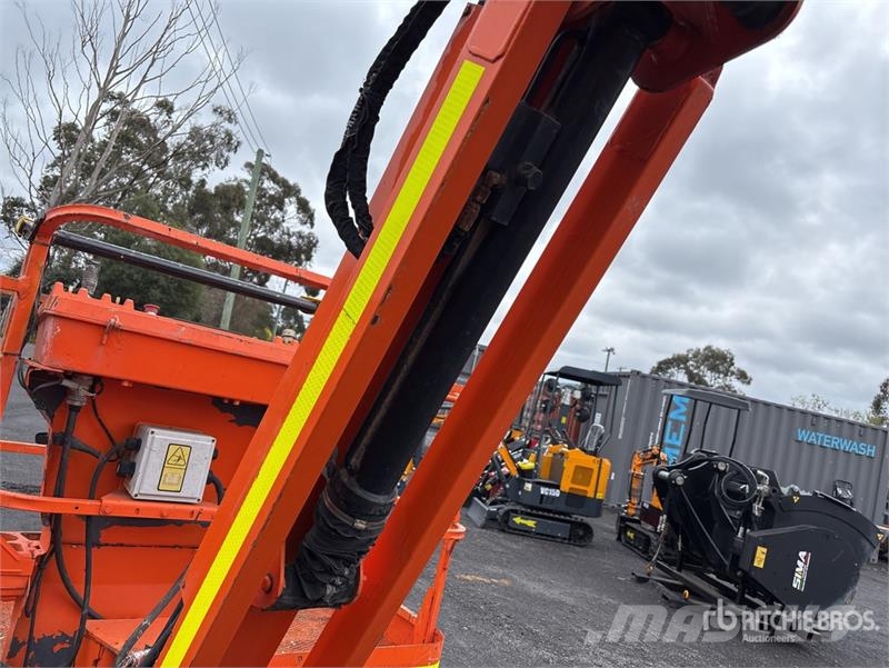 JLG 800 AJ 4WD Diesel Articulating Boom Lift Iseliikuvad poomtõstukid