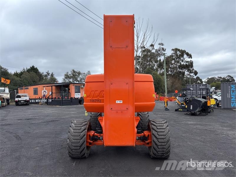 JLG 800 AJ 4WD Diesel Articulating Boom Lift Iseliikuvad poomtõstukid