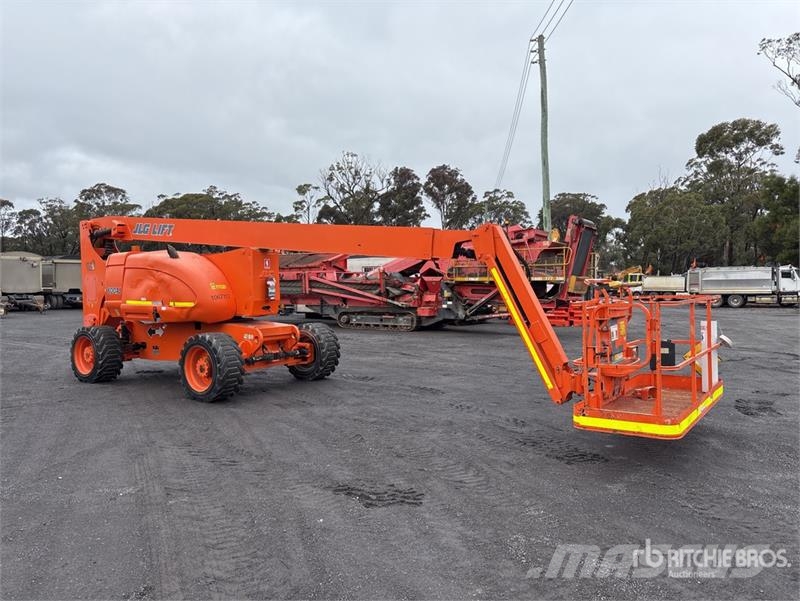 JLG 800 AJ 4WD Diesel Articulating Boom Lift Articulated boom lifts