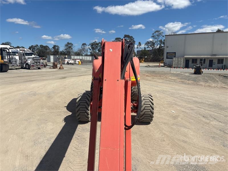 JLG 800 AJ 4WD Diesel Articulating Boom Lift Zglobne podizne platforme