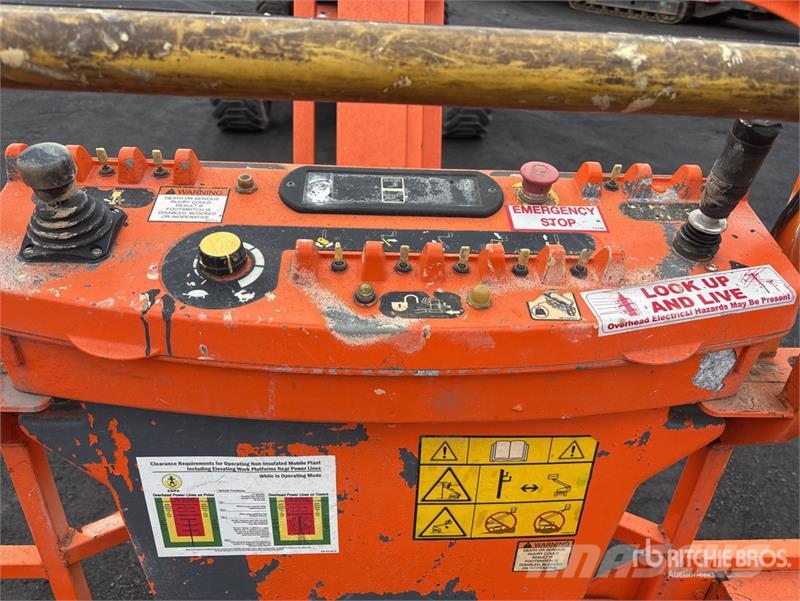 JLG 800 AJ 4WD Diesel Articulating Boom Lift Iseliikuvad poomtõstukid