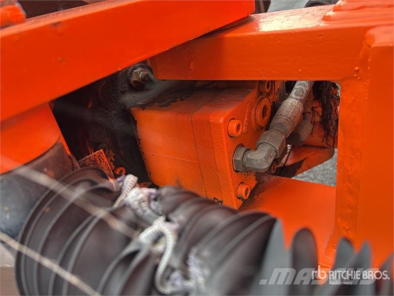 JLG 800 AJ 4WD Diesel Articulating Boom Lift Iseliikuvad poomtõstukid