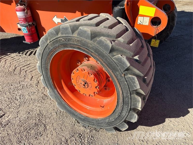 JLG 800 AJ 4WD Diesel Articulating Boom Lift 曲臂高空工作平台