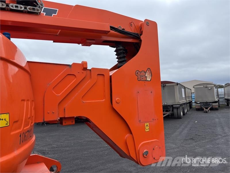 JLG 800 AJ 4WD Diesel Articulating Boom Lift Iseliikuvad poomtõstukid