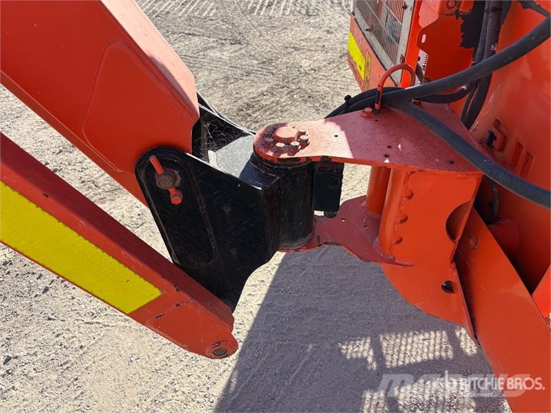JLG 800 AJ 4WD Diesel Articulating Boom Lift 曲臂高空工作平台