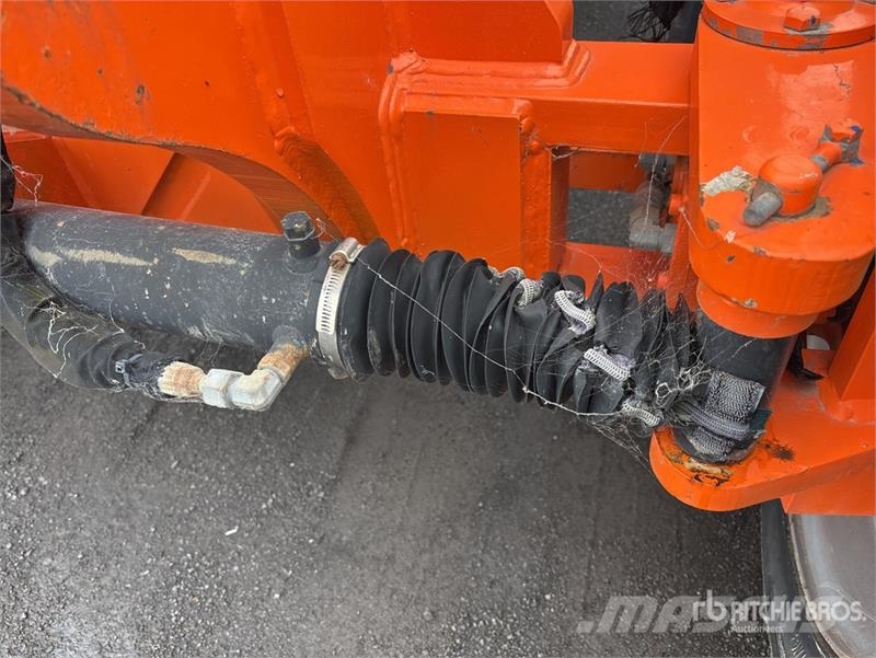 JLG 800 AJ 4WD Diesel Articulating Boom Lift Iseliikuvad poomtõstukid