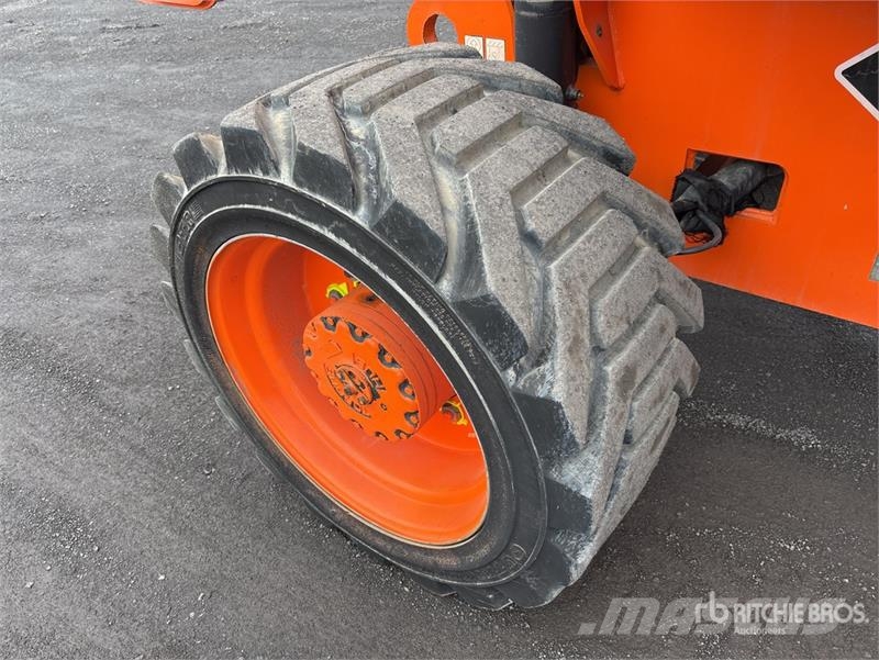 JLG 800AJ 4WD Diesel Articulating Boom Lift Articulated boom lifts