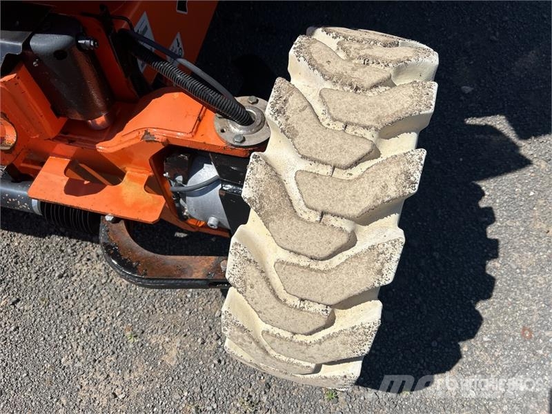 JLG H340AJ 4WD Diesel Articulating Boom Lift Колінчаті підйомники